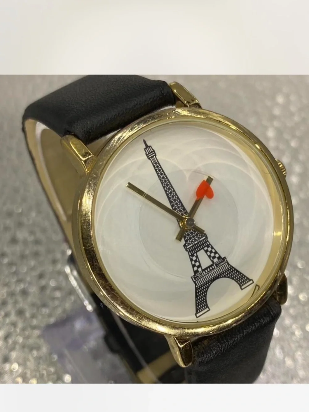 Charming Charlie *** Eiffel Tower “ Rotating Heart ♥️ “ ladies watch ^^^